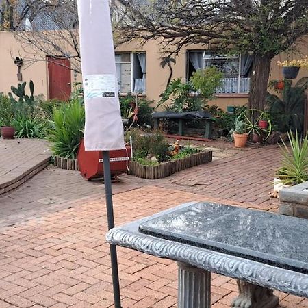 The Cottage Unit Bloemfontein Exterior foto